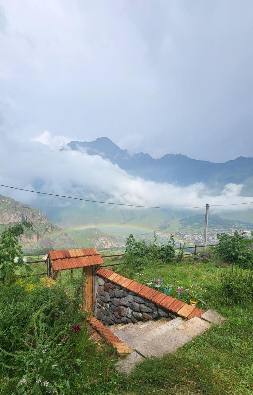 Villa Peak House Kazbegi Esterno foto